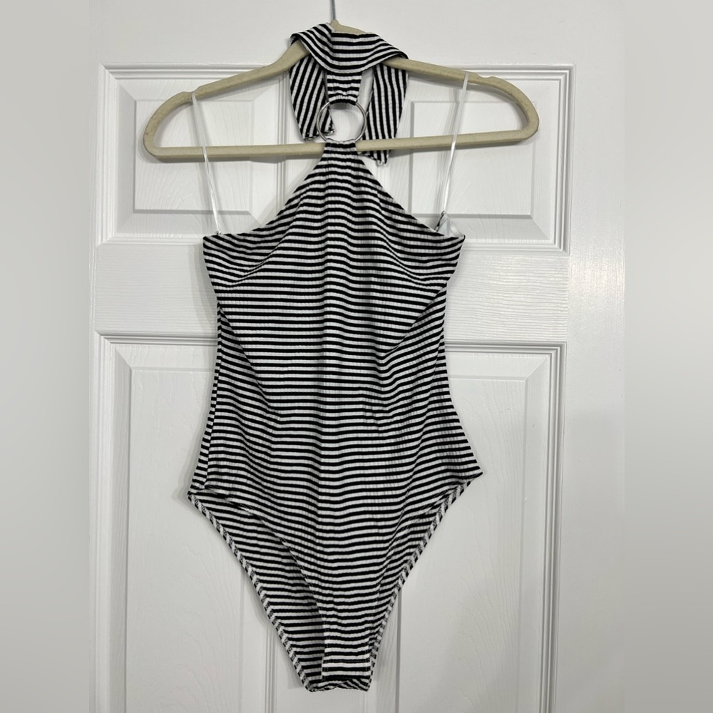 Super cute!! Choker Bodysuit